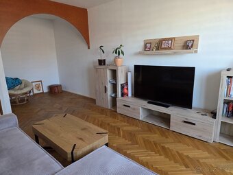 Moderní a prostorný byt 3+1 s balkonem - Třešť - 3