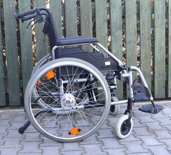 017-Mechanický invalidní vozík Meyra - 3