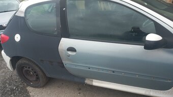 Peugeot 206+ Rok 2011 - 3