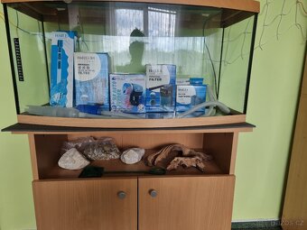 Akvárium 112l+skříňka+příslušenství - 3