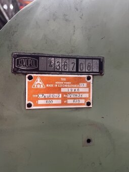 Hydraulický vtlačovací lis CZR600 - 3