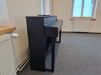 Digitální piano Yamaha CLP-645 B - 3