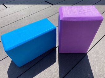 Kostky na yogu - 10,5 a 7,5 cm - 3