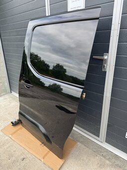 Posuvné dveře Opel Combo E levé, plné, kód barvy G7R - 3