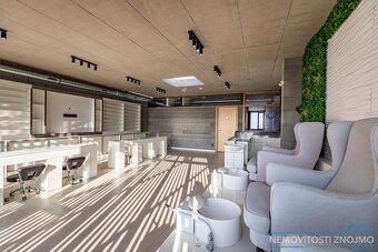Pronájem dvou komerčních prostor (každý 72m2), nyní zde mani - 3