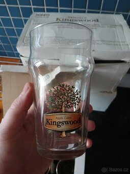 Sklenice 0,4l Kingswood 12ks + BLACK HILL PIVNÍ APERITIV (0, - 3