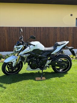 Suzuki GSR-750 ABS - 3