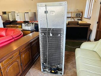 862 Prosklená lednice chladnice vitrína SNAIGE design line - 3