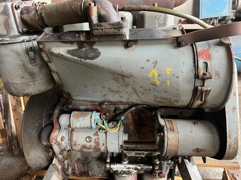 Komplení, funkční motor Slávia - 3