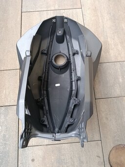 Plasty na nádrž Yamaha MT 125 rv 2016 - 3