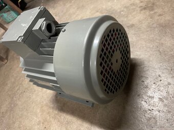 Elektromotor Mez - 3