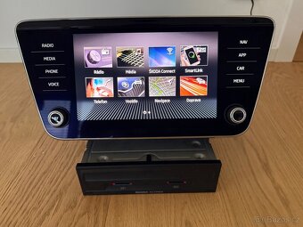 Radio s navigací Amundsen pro Škoda Superb 3 - 3