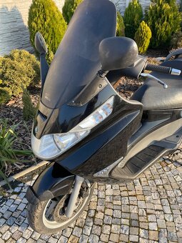 Piaggio X8 - 200 ccm - 3
