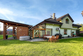 Prodej rodinného domu 5+1, se zahradou (1.505 m2), ul. Bělsk - 3