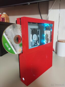 Xbox One S 1TB s LED upgradem a hrami zdarma - 3