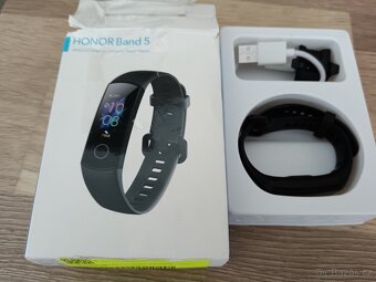 Prodám chytrý fitness náramek Honor BAND 5 - 3