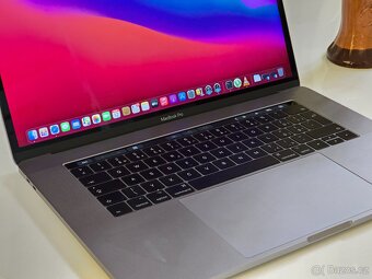Macbook Pro 15" - 3