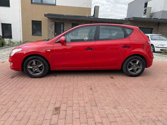 Hyundai i30 1.6 CRDI, r.v. 7/2009, klima, ALU kola, nová STK - 3