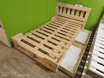 Postel v designu palet War 120x200cm - 3