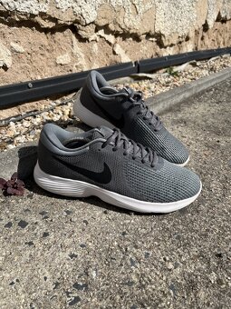 Boty Nike Revolution 4 - 3