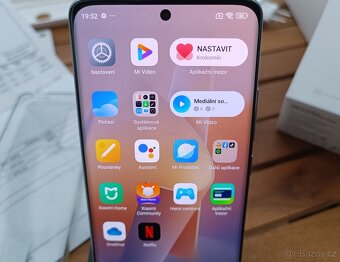 Mobilní telefon Xiaomi 12 / 8GB RAM / 256GB / v záruce - 3