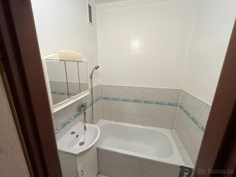 Pronájem bytu 2+1, Cheb, ul. Školní - 3