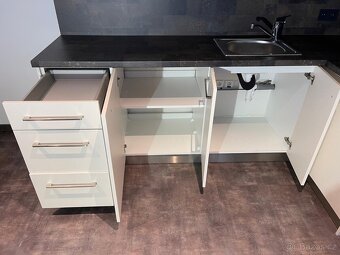 Kuchyňský kout - úplně nový a nepoužívaný - 3