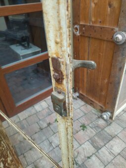 Stará lékařská vitrina - 3