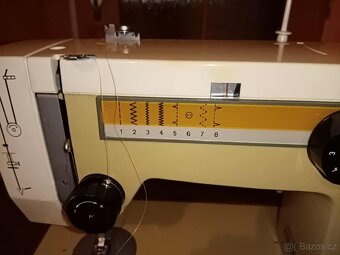 Elektrický skříňkový šicí stroje Veritas - 3