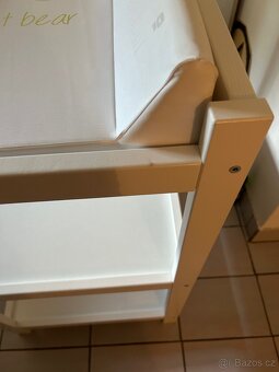 Přebalovací pult s podložkou - 3