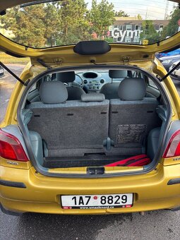 Toyota Yaris 1.3 138000km najeto - 3