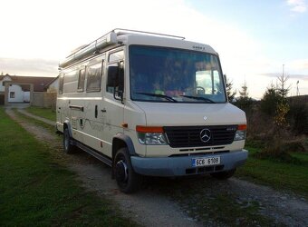 karavan Mercedes Vario 614 - 3