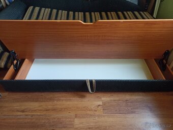 Rozkládací gauč - 3