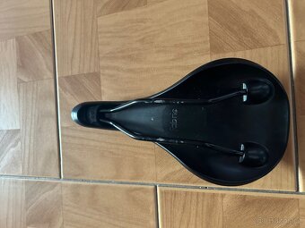 sedlo Fabric Scoop Radius Sport - 3