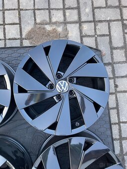 ORIGINÁL Alu Volkswagen Belmont R17, 5x112 - TOP STAV - 3