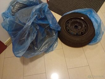 Kola Hyundai i20 2011 +letní pneu vyváženo - 3