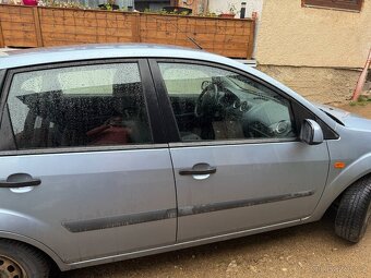 Ford fiesta - 3
