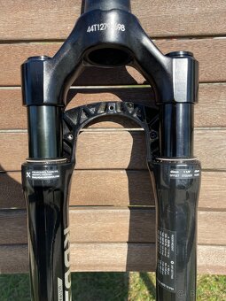 Odpružená vidlice RockShox Rudy Ultimate XPLR 40mm - 3