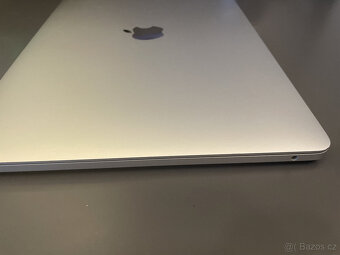 MacBook Pro 13.3" (2017) – 2,3 GHz i5, 8GB RAM, 250GB SSD - 3