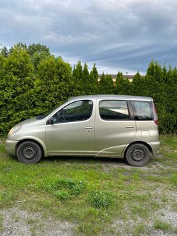Toyota Yaris Verso 1.3i 63kw rok 2000 STK 08/2025 Euro3 - 3