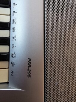 Klávesy YAMAHA PSR-295 - 3