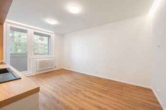 Prodej 2+kk, 40 m² + balkon + sklep, 5. NP, Brno–Bystrc - 3