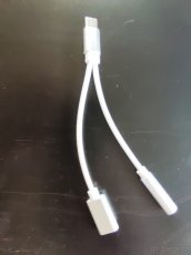 Převodník USB-C na jack 3,5mm + USB C nabíjení - 3