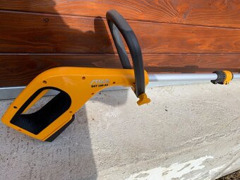 Sekačka AKU strunová STIGA - 3