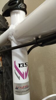 Dívčí kolo Author 26 - 3