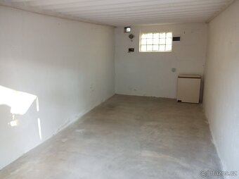 Garáž, Hradec Králové, U letiště - 3