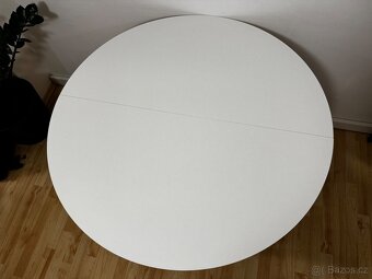 Prodám jídelní stůl IKEA VIHALS – bílý - 3