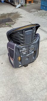 Autosedačka - podsedák. - 3