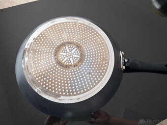 Velká  Tefal pánev 31,5 cm - 3