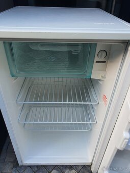 prakticky NOVÁ A++ lednice 84cm dovoz - 3
